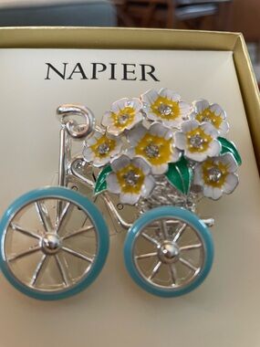 Napier Yellow & White Flower Bicycle Pin with Turquoise Wheels